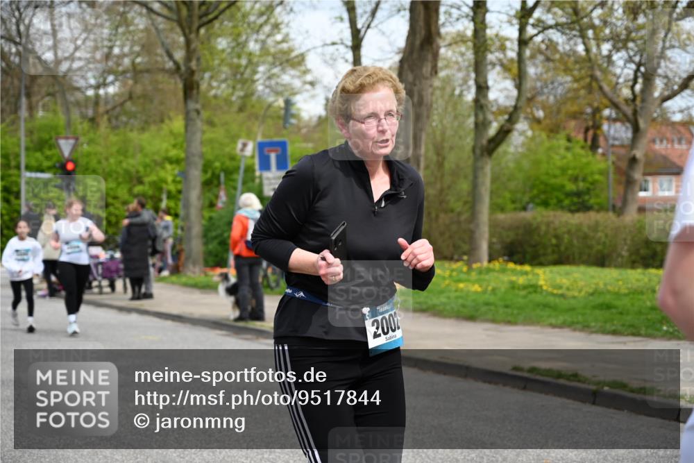 12.04.2026 - 45. Internationalen Wilhelmsburger Insellauf J. Mangold http://msf.ph/oto/9517844 12.04.2026 13:21:43 Ziel 4047, 2175, 3402, 5482, 4017, 3676, 2628, 3251, 5201, 3109, 4404, 4362, 2473, 2552, 2130, 2840, 3998, 5462, 5205, 4809, 2002, 2332, 2116, 3581, 3235, 3915, 5080, 4348, 5085, 3603, 3602 meine-sportfotos.de