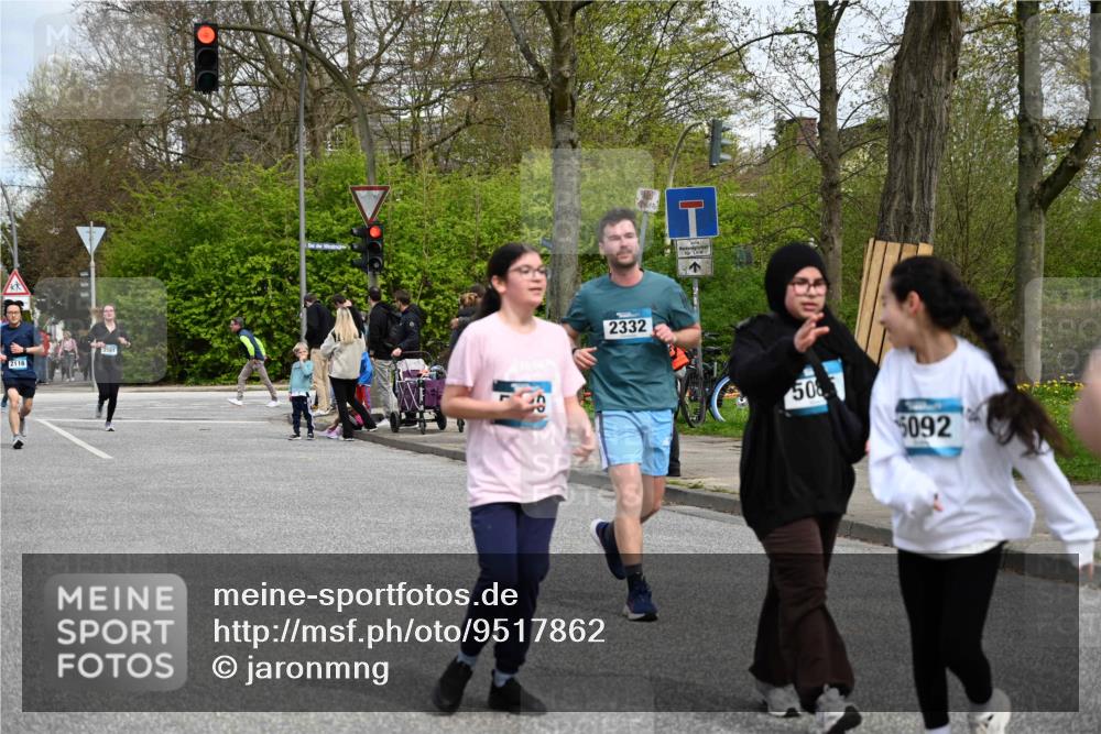 12.04.2026 - 45. Internationalen Wilhelmsburger Insellauf J. Mangold http://msf.ph/oto/9517862 12.04.2026 13:21:48 Ziel 5482, 4017, 3676, 2628, 3251, 5201, 3109, 4404, 4362, 2473, 2552, 2130, 2840, 3998, 5462, 5462, 5205, 4809, 2002, 2332, 2116, 3581, 3235, 3915, 5080, 4348, 5085, 3603, 3602, 5092, 2246, 5192, 5171, 3162, 4443 meine-sportfotos.de