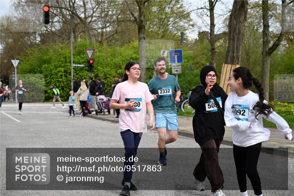 12.04.2026 - 45. Internationalen Wilhelmsburger Insellauf J. Mangold http://msf.ph/oto/9517863 12.04.2026 13:21:48 Ziel 5482, 4017, 3676, 2628, 3251, 5201, 3109, 4404, 4362, 2473, 2552, 2130, 2840, 3998, 5462, 5462, 5205, 4809, 2002, 2332, 2116, 3581, 3235, 3915, 5080, 4348, 5085, 3603, 3602, 5092, 2246, 5192, 5171, 3162, 4443 meine-sportfotos.de