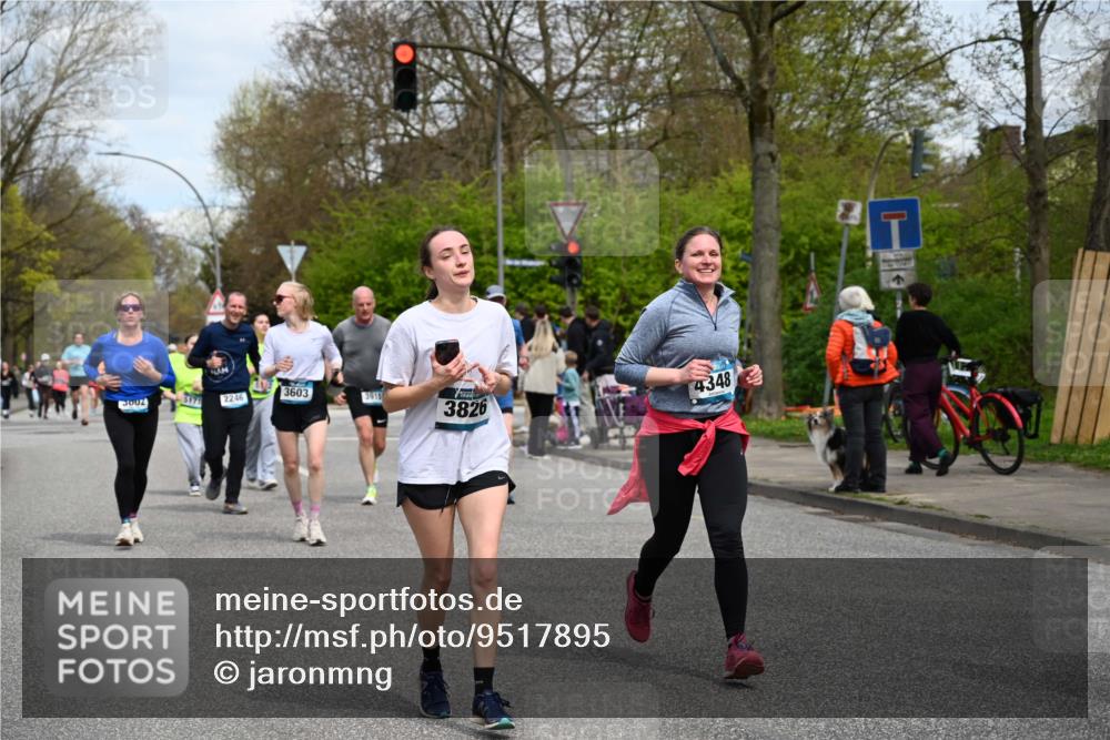 12.04.2026 - 45. Internationalen Wilhelmsburger Insellauf J. Mangold http://msf.ph/oto/9517895 12.04.2026 13:21:56 Ziel 3676, 2628, 3251, 5201, 3109, 4404, 4362, 2473, 2552, 2130, 2840, 3998, 5462, 5205, 4809, 2002, 2332, 2332, 2116, 3581, 3235, 3915, 5080, 4348, 5085, 3603, 3602, 5092, 2246, 5192, 5171, 3162, 4443, 4442, 3746, 5290, 3057, 3667, 5304, 4210 meine-sportfotos.de
