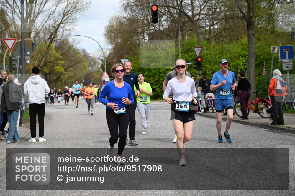 12.04.2026 - 45. Internationalen Wilhelmsburger Insellauf J. Mangold http://msf.ph/oto/9517908 12.04.2026 13:21:58 Ziel 3676, 2628, 3251, 5201, 3109, 4404, 4362, 2473, 2552, 2130, 2840, 3998, 5462, 5205, 4809, 2002, 2332, 2116, 3581, 3235, 3915, 5080, 4348, 5085, 3603, 3602, 5092, 2246, 5192, 5171, 3162, 4443, 4442, 3746, 5290, 3057, 3667, 5304, 4210 meine-sportfotos.de