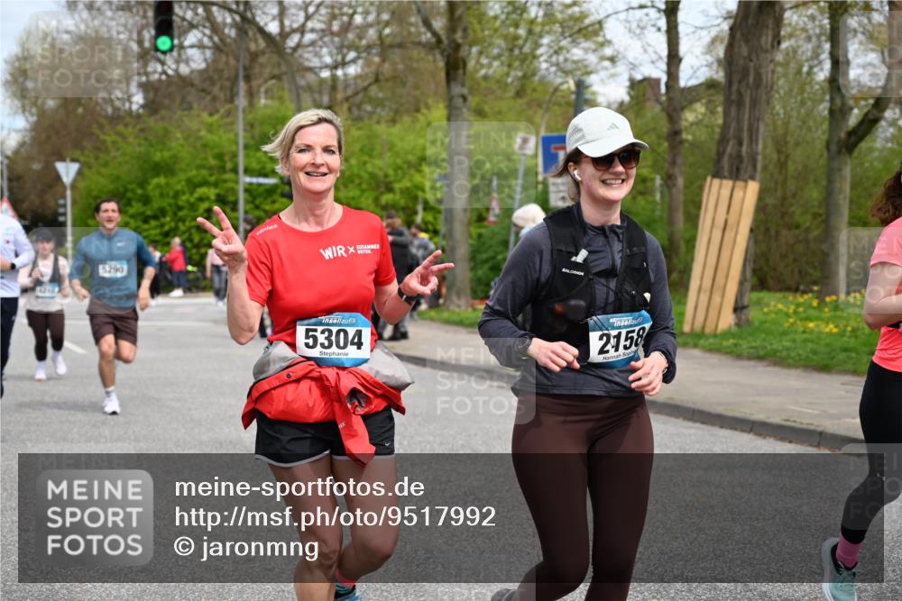 12.04.2026 - 45. Internationalen Wilhelmsburger Insellauf J. Mangold http://msf.ph/oto/9517992 12.04.2026 13:22:17 Ziel 2002, 2332, 2116, 3581, 3235, 3915, 5080, 4348, 5085, 3603, 3602, 5092, 2246, 5192, 5171, 3162, 4443, 4442, 3746, 5290, 3057, 3667, 5304, 4210, 4014, 2158, 5314, 4557 meine-sportfotos.de