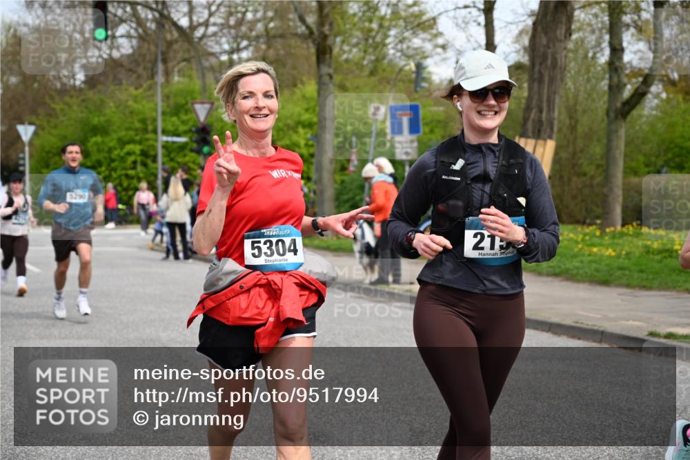 12.04.2026 - 45. Internationalen Wilhelmsburger Insellauf J. Mangold http://msf.ph/oto/9517994 12.04.2026 13:22:17 Ziel 2002, 2332, 2116, 3581, 3235, 3915, 5080, 4348, 5085, 3603, 3602, 5092, 2246, 5192, 5171, 3162, 4443, 4442, 3746, 5290, 3057, 3667, 5304, 4210, 4014, 2158, 5314, 4557 meine-sportfotos.de