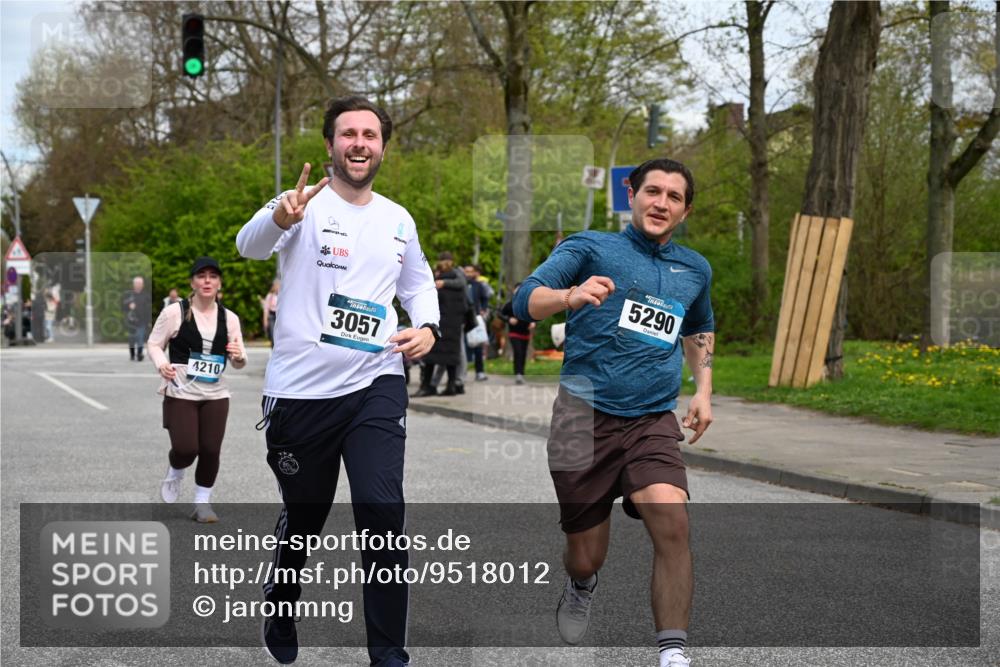12.04.2026 - 45. Internationalen Wilhelmsburger Insellauf J. Mangold http://msf.ph/oto/9518012 12.04.2026 13:22:19 Ziel 2332, 2116, 3581, 3235, 3915, 5080, 4348, 5085, 3603, 3602, 5092, 2246, 5192, 5171, 3162, 4443, 4442, 3746, 5290, 3057, 3667, 5304, 4210, 4210, 4014, 2158, 5314, 4557, 2153 meine-sportfotos.de