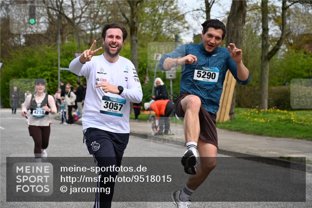 12.04.2026 - 45. Internationalen Wilhelmsburger Insellauf J. Mangold http://msf.ph/oto/9518015 12.04.2026 13:22:19 Ziel 2332, 2116, 3581, 3235, 3915, 5080, 4348, 5085, 3603, 3602, 5092, 2246, 5192, 5171, 3162, 4443, 4442, 3746, 5290, 3057, 3667, 5304, 4210, 4210, 4014, 2158, 5314, 4557, 2153 meine-sportfotos.de