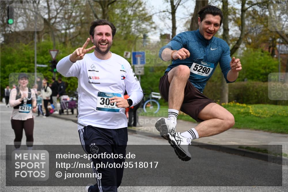 12.04.2026 - 45. Internationalen Wilhelmsburger Insellauf J. Mangold http://msf.ph/oto/9518017 12.04.2026 13:22:19 Ziel 2332, 2116, 3581, 3235, 3915, 5080, 4348, 5085, 3603, 3602, 5092, 2246, 5192, 5171, 3162, 4443, 4442, 3746, 5290, 3057, 3667, 5304, 4210, 4210, 4014, 2158, 5314, 4557, 2153 meine-sportfotos.de