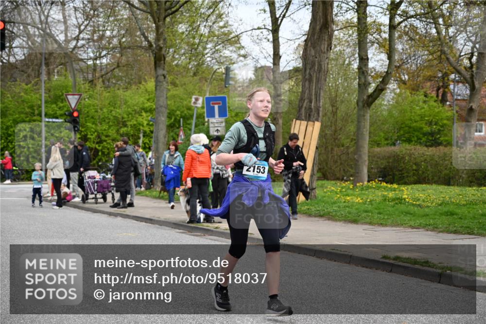 12.04.2026 - 45. Internationalen Wilhelmsburger Insellauf J. Mangold http://msf.ph/oto/9518037 12.04.2026 13:22:41 Ziel 3667, 5304, 4210, 4014, 2158, 5314, 4557, 4557, 2153, 5262, 4593, 4708, 3774, 3774, 4358, 5223, 3336, 3783 meine-sportfotos.de