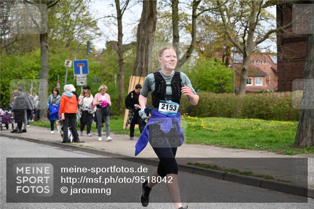 12.04.2026 - 45. Internationalen Wilhelmsburger Insellauf J. Mangold http://msf.ph/oto/9518042 12.04.2026 13:22:42 Ziel 4210, 4014, 2158, 5314, 4557, 2153, 5262, 4593, 4708, 3774, 4358, 5223, 3336, 3783 meine-sportfotos.de