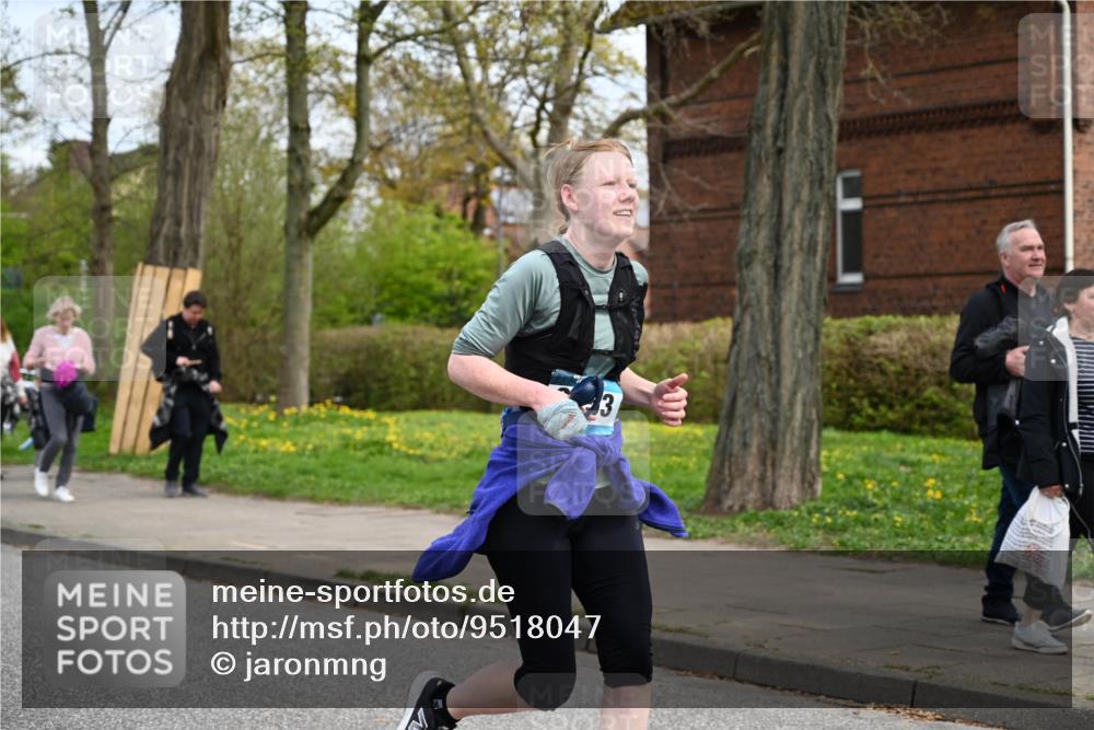 12.04.2026 - 45. Internationalen Wilhelmsburger Insellauf J. Mangold http://msf.ph/oto/9518047 12.04.2026 13:22:42 Ziel 4210, 4014, 2158, 5314, 4557, 2153, 5262, 4593, 4708, 3774, 4358, 5223, 3336, 3783 meine-sportfotos.de