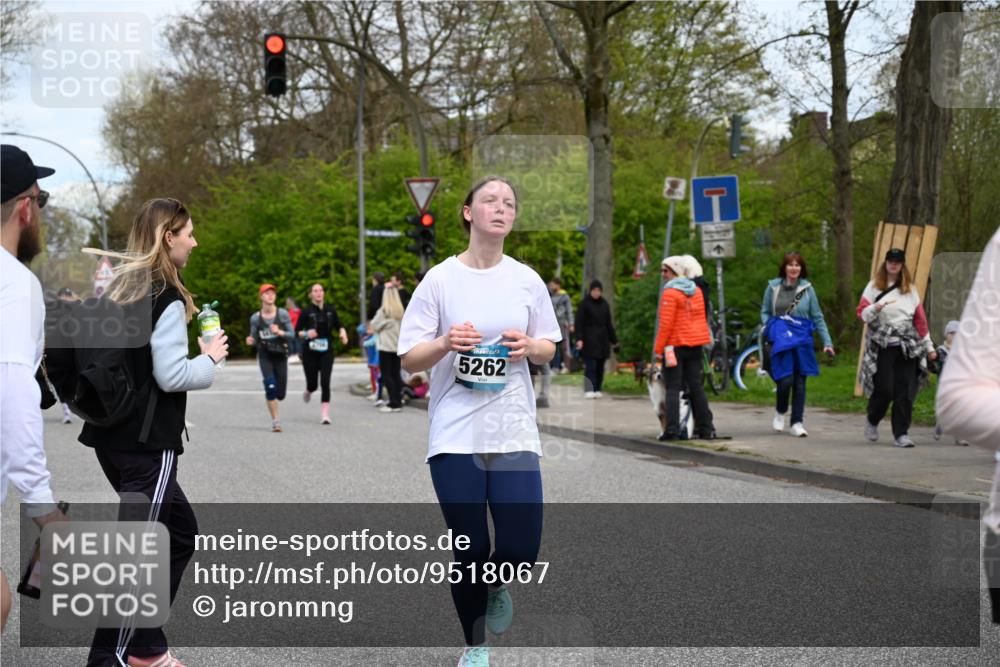 12.04.2026 - 45. Internationalen Wilhelmsburger Insellauf J. Mangold http://msf.ph/oto/9518067 12.04.2026 13:22:45 Ziel 4014, 2158, 5314, 4557, 2153, 5262, 4593, 4708, 3774, 4358, 5223, 3336, 3783, 3498, 3478 meine-sportfotos.de
