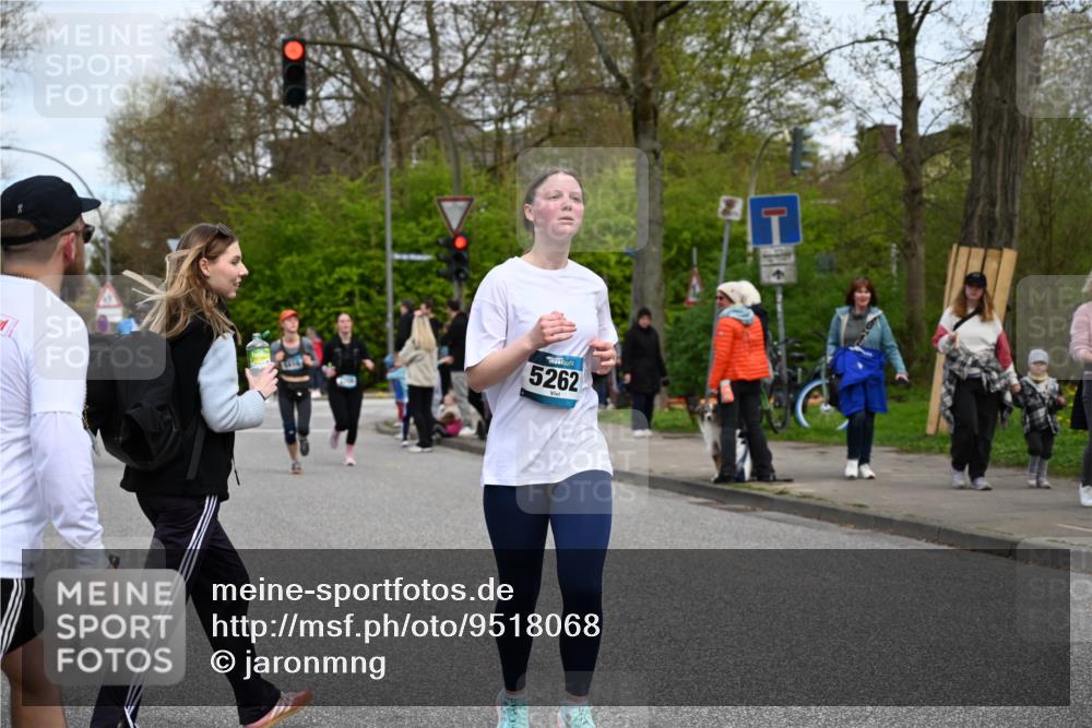 12.04.2026 - 45. Internationalen Wilhelmsburger Insellauf J. Mangold http://msf.ph/oto/9518068 12.04.2026 13:22:46 Ziel 4014, 2158, 5314, 4557, 2153, 5262, 4593, 4593, 4708, 3774, 4358, 5223, 3336, 3783, 3498, 3478 meine-sportfotos.de