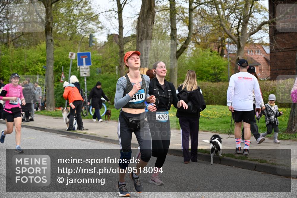 12.04.2026 - 45. Internationalen Wilhelmsburger Insellauf J. Mangold http://msf.ph/oto/9518094 12.04.2026 13:22:51 Ziel 2158, 5314, 4557, 2153, 5262, 4593, 4708, 3774, 4358, 5223, 3336, 3783, 3498, 3478, 4176, 5505, 3471 meine-sportfotos.de