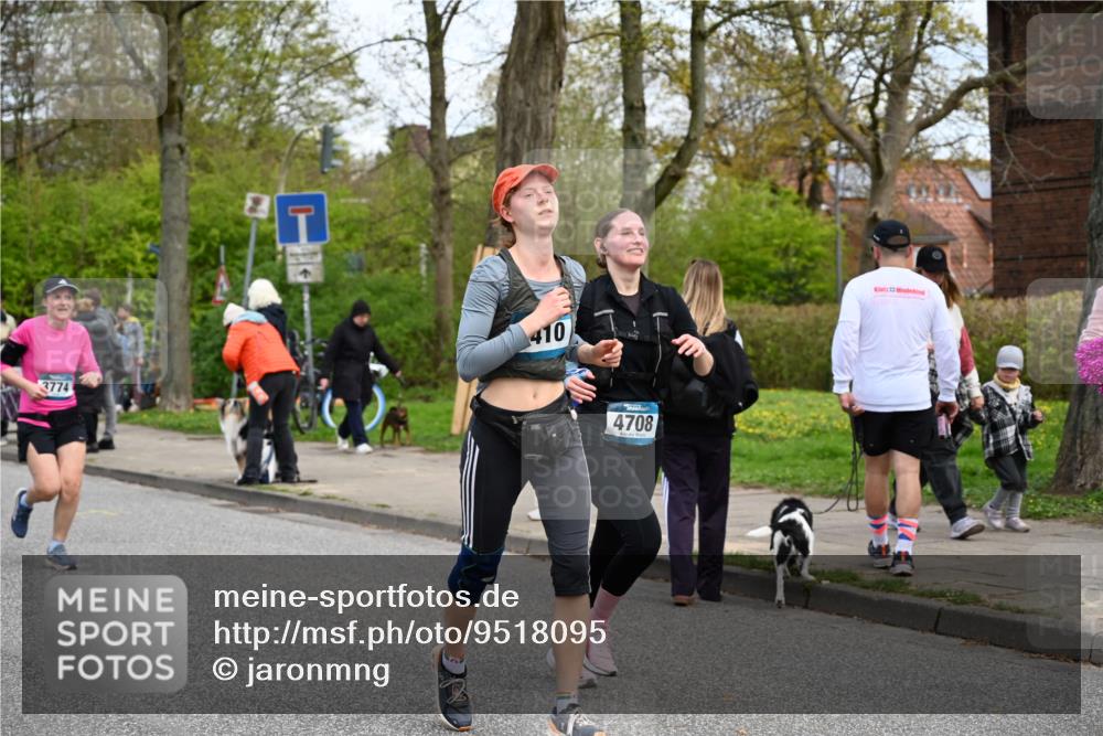 12.04.2026 - 45. Internationalen Wilhelmsburger Insellauf J. Mangold http://msf.ph/oto/9518095 12.04.2026 13:22:51 Ziel 2158, 5314, 4557, 2153, 5262, 4593, 4708, 3774, 4358, 5223, 3336, 3783, 3498, 3478, 4176, 5505, 3471 meine-sportfotos.de