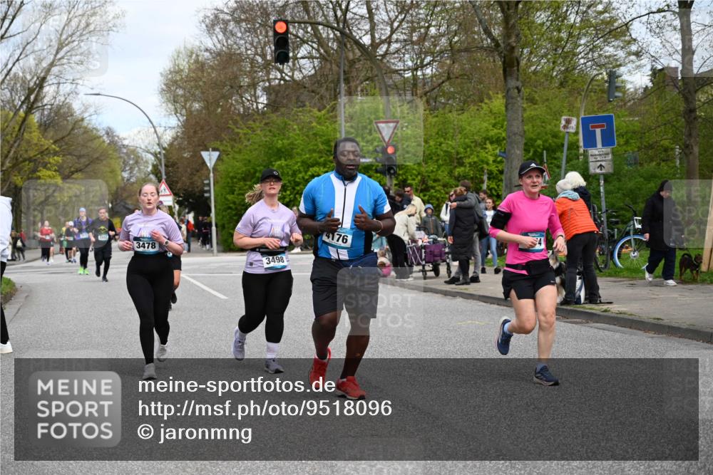 12.04.2026 - 45. Internationalen Wilhelmsburger Insellauf J. Mangold http://msf.ph/oto/9518096 12.04.2026 13:22:51 Ziel 2158, 5314, 4557, 2153, 5262, 4593, 4708, 3774, 4358, 5223, 3336, 3783, 3498, 3478, 4176, 5505, 3471 meine-sportfotos.de