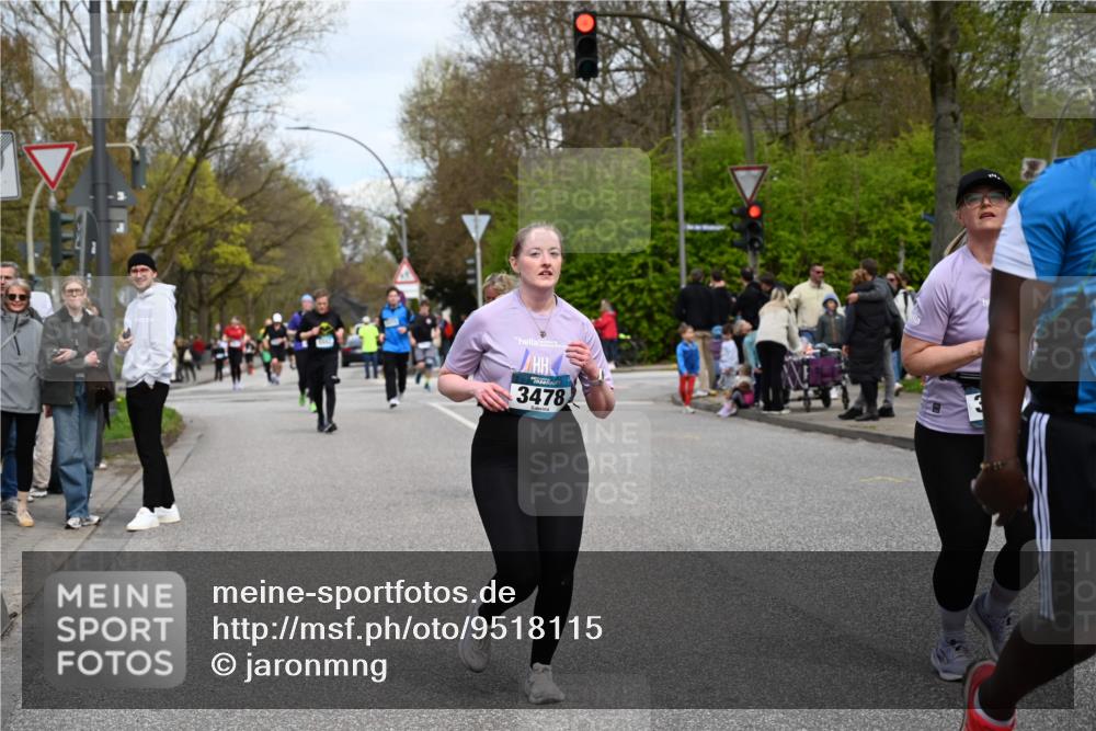 12.04.2026 - 45. Internationalen Wilhelmsburger Insellauf J. Mangold http://msf.ph/oto/9518115 12.04.2026 13:22:53 Ziel 5314, 4557, 2153, 5262, 4593, 4708, 3774, 3774, 4358, 5223, 3336, 3783, 3783, 3498, 3478, 4176, 5505, 3471, 3814 meine-sportfotos.de