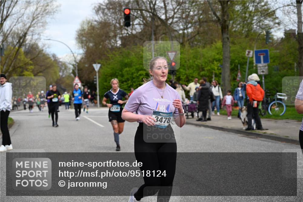 12.04.2026 - 45. Internationalen Wilhelmsburger Insellauf J. Mangold http://msf.ph/oto/9518124 12.04.2026 13:22:54 Ziel 5314, 4557, 2153, 5262, 4593, 4708, 3774, 4358, 5223, 3336, 3783, 3498, 3478, 4176, 5505, 3471, 3814 meine-sportfotos.de
