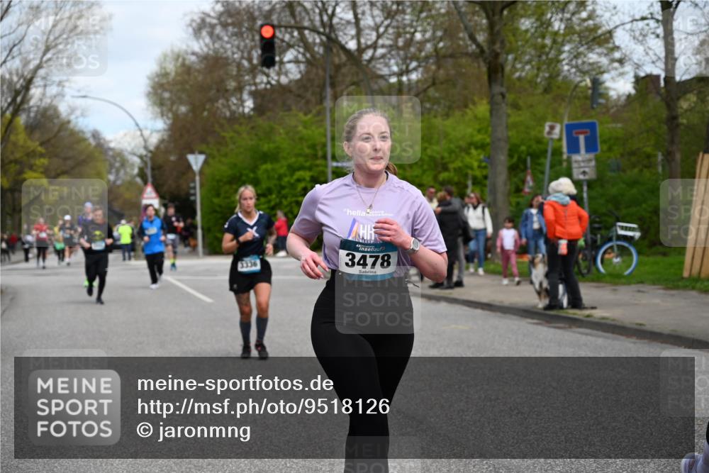 12.04.2026 - 45. Internationalen Wilhelmsburger Insellauf J. Mangold http://msf.ph/oto/9518126 12.04.2026 13:22:54 Ziel 5314, 4557, 2153, 5262, 4593, 4708, 3774, 4358, 5223, 3336, 3783, 3498, 3478, 4176, 5505, 3471, 3814 meine-sportfotos.de