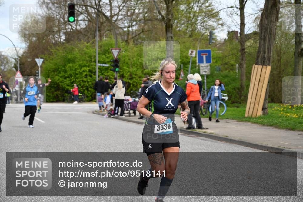 12.04.2026 - 45. Internationalen Wilhelmsburger Insellauf J. Mangold http://msf.ph/oto/9518141 12.04.2026 13:22:57 Ziel 5314, 4557, 2153, 5262, 4593, 4708, 3774, 4358, 5223, 3336, 3783, 3498, 3478, 4176, 5505, 3471, 3814, 2716, 3730, 3353 meine-sportfotos.de