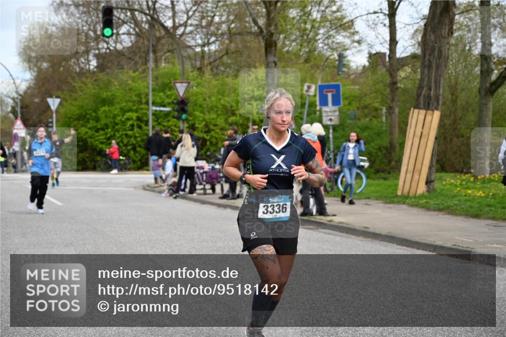 12.04.2026 - 45. Internationalen Wilhelmsburger Insellauf J. Mangold http://msf.ph/oto/9518142 12.04.2026 13:22:57 Ziel 5314, 4557, 2153, 5262, 4593, 4708, 3774, 4358, 5223, 3336, 3783, 3498, 3478, 4176, 5505, 3471, 3814, 2716, 3730, 3353 meine-sportfotos.de