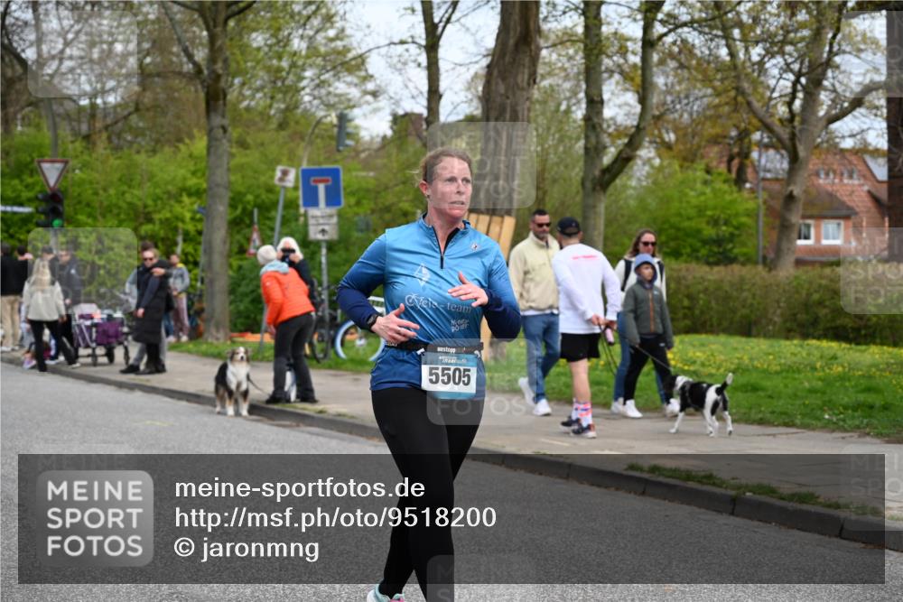 12.04.2026 - 45. Internationalen Wilhelmsburger Insellauf J. Mangold http://msf.ph/oto/9518200 12.04.2026 13:23:07 Ziel 2153, 5262, 4593, 4708, 3774, 4358, 5223, 3336, 3783, 3498, 3498, 3478, 4176, 5505, 3471, 3814, 2716, 2716, 3730, 3353, 2766, 5622 meine-sportfotos.de
