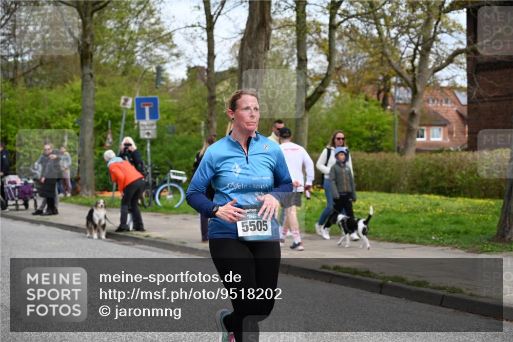 12.04.2026 - 45. Internationalen Wilhelmsburger Insellauf J. Mangold http://msf.ph/oto/9518202 12.04.2026 13:23:07 Ziel 2153, 5262, 4593, 4708, 3774, 4358, 5223, 3336, 3783, 3498, 3498, 3478, 4176, 5505, 3471, 3814, 2716, 2716, 3730, 3353, 2766, 5622 meine-sportfotos.de