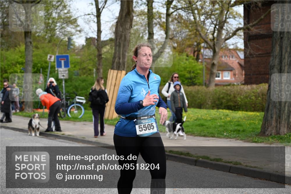 12.04.2026 - 45. Internationalen Wilhelmsburger Insellauf J. Mangold http://msf.ph/oto/9518204 12.04.2026 13:23:07 Ziel 2153, 5262, 4593, 4708, 3774, 4358, 5223, 3336, 3783, 3498, 3498, 3478, 4176, 5505, 3471, 3814, 2716, 2716, 3730, 3353, 2766, 5622 meine-sportfotos.de