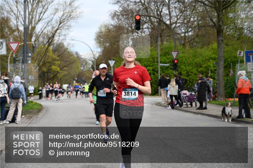 12.04.2026 - 45. Internationalen Wilhelmsburger Insellauf J. Mangold http://msf.ph/oto/9518209 12.04.2026 13:23:10 Ziel 4593, 4708, 3774, 4358, 5223, 3336, 3783, 3498, 3478, 4176, 5505, 3471, 3814, 2716, 3730, 3353, 2766, 5622 meine-sportfotos.de