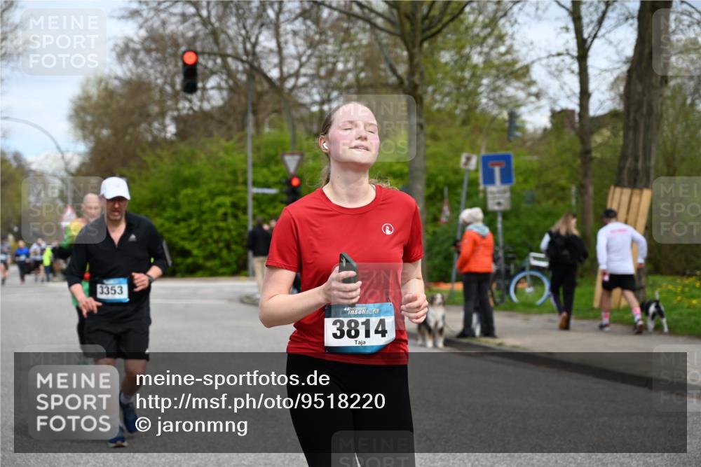 12.04.2026 - 45. Internationalen Wilhelmsburger Insellauf J. Mangold http://msf.ph/oto/9518220 12.04.2026 13:23:11 Ziel 4593, 4708, 3774, 4358, 5223, 3336, 3783, 3498, 3478, 4176, 4176, 5505, 3471, 3814, 2716, 3730, 3353, 2766, 5622, 3739 meine-sportfotos.de