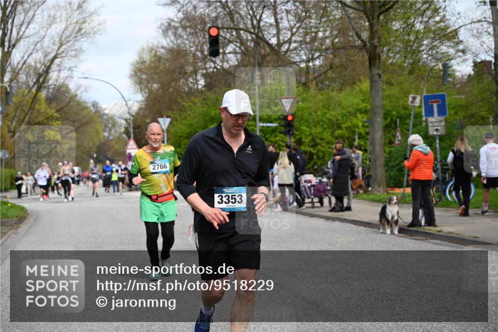 12.04.2026 - 45. Internationalen Wilhelmsburger Insellauf J. Mangold http://msf.ph/oto/9518229 12.04.2026 13:23:13 Ziel 4708, 3774, 4358, 5223, 3336, 3783, 3498, 3478, 4176, 5505, 3471, 3471, 3814, 2716, 3730, 3353, 2766, 5622, 3739, 5209, 5212 meine-sportfotos.de