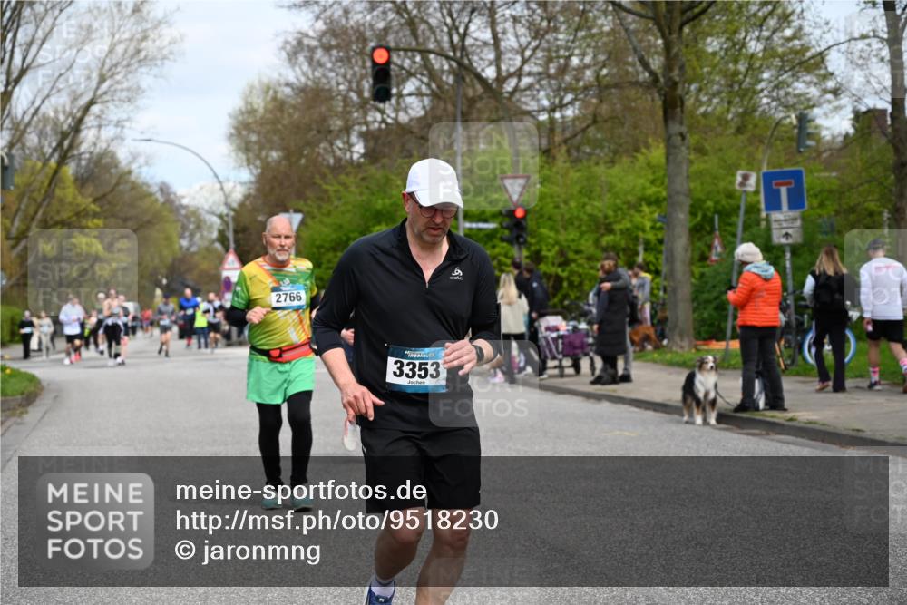 12.04.2026 - 45. Internationalen Wilhelmsburger Insellauf J. Mangold http://msf.ph/oto/9518230 12.04.2026 13:23:13 Ziel 4708, 3774, 4358, 5223, 3336, 3783, 3498, 3478, 4176, 5505, 3471, 3471, 3814, 2716, 3730, 3353, 2766, 5622, 3739, 5209, 5212 meine-sportfotos.de