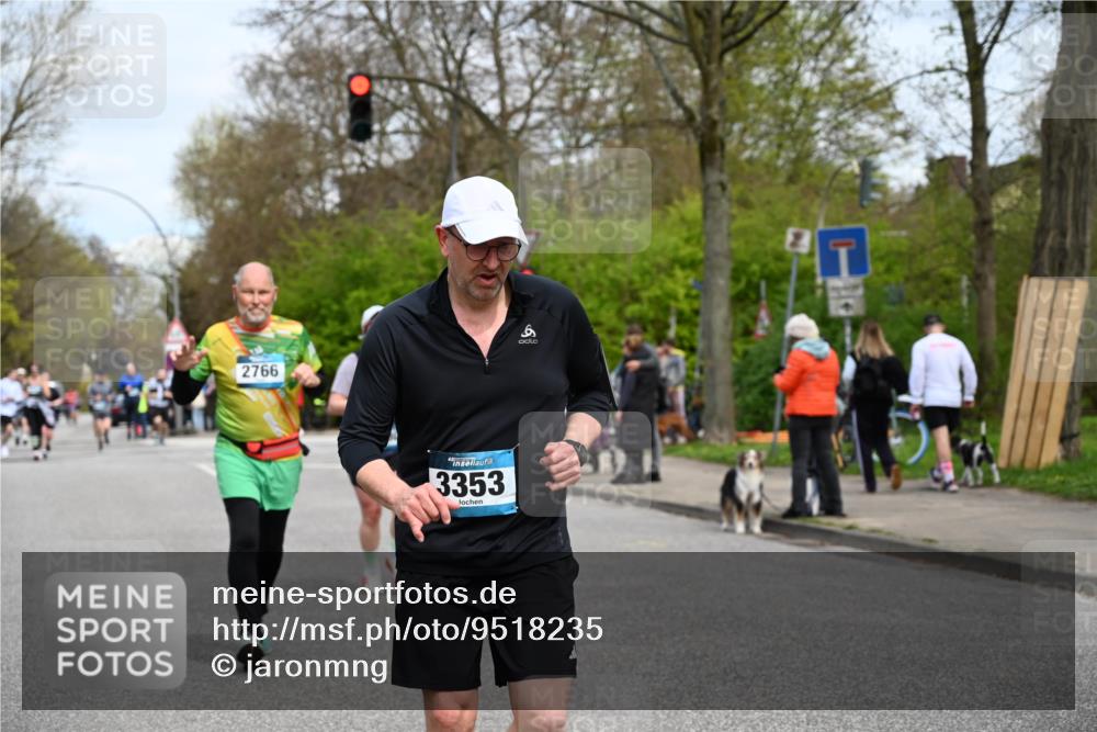 12.04.2026 - 45. Internationalen Wilhelmsburger Insellauf J. Mangold http://msf.ph/oto/9518235 12.04.2026 13:23:13 Ziel 4708, 3774, 4358, 5223, 3336, 3783, 3498, 3478, 4176, 5505, 3471, 3471, 3814, 2716, 3730, 3353, 2766, 5622, 3739, 5209, 5212 meine-sportfotos.de