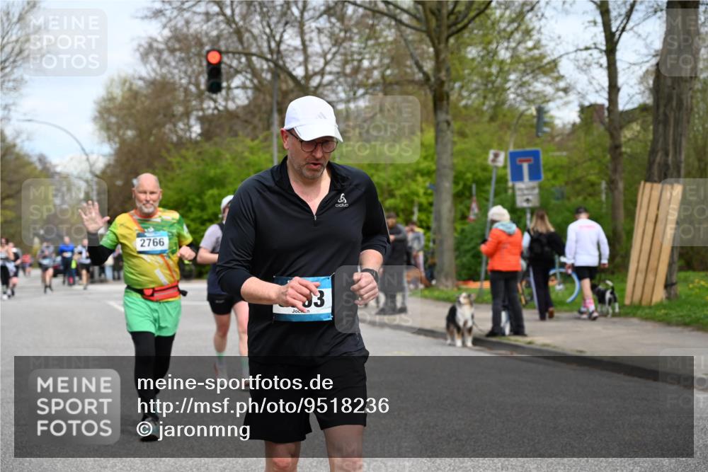 12.04.2026 - 45. Internationalen Wilhelmsburger Insellauf J. Mangold http://msf.ph/oto/9518236 12.04.2026 13:23:13 Ziel 4708, 3774, 4358, 5223, 3336, 3783, 3498, 3478, 4176, 5505, 3471, 3471, 3814, 2716, 3730, 3353, 2766, 5622, 3739, 5209, 5212 meine-sportfotos.de