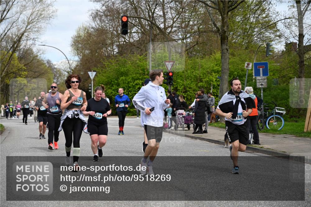 12.04.2026 - 45. Internationalen Wilhelmsburger Insellauf J. Mangold http://msf.ph/oto/9518269 12.04.2026 13:23:24 Ziel 5223, 3336, 3783, 3498, 3478, 4176, 5505, 3471, 3814, 2716, 3730, 3353, 2766, 5622, 3739, 5209, 5212, 5209, 5212, 2802, 2803, 3258, 3259, 4073, 4292, 4517, 3872 meine-sportfotos.de
