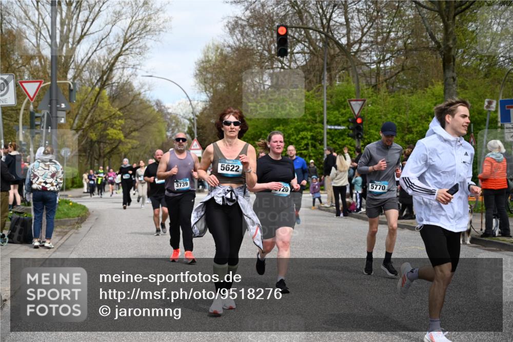 12.04.2026 - 45. Internationalen Wilhelmsburger Insellauf J. Mangold http://msf.ph/oto/9518276 12.04.2026 13:23:25 Ziel 5223, 3336, 3783, 3498, 3478, 4176, 5505, 3471, 3814, 2716, 3730, 3353, 2766, 5622, 3739, 5209, 5212, 2802, 2803, 3258, 3259, 4073, 4292, 4517, 3872 meine-sportfotos.de