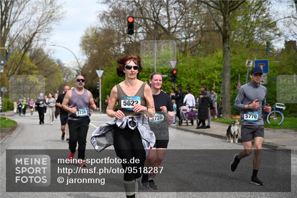 12.04.2026 - 45. Internationalen Wilhelmsburger Insellauf J. Mangold http://msf.ph/oto/9518287 12.04.2026 13:23:26 Ziel 5223, 3336, 3783, 3498, 3478, 4176, 5505, 3471, 3814, 2716, 3730, 3353, 2766, 5622, 3739, 5209, 5212, 2802, 2802, 2803, 3258, 3259, 4073, 4292, 4517, 3872, 5017 meine-sportfotos.de