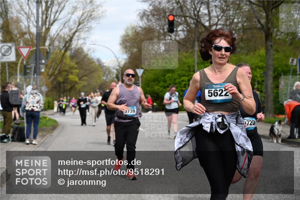 12.04.2026 - 45. Internationalen Wilhelmsburger Insellauf J. Mangold http://msf.ph/oto/9518291 12.04.2026 13:23:26 Ziel 5223, 3336, 3783, 3498, 3478, 4176, 5505, 3471, 3814, 2716, 3730, 3353, 2766, 5622, 3739, 5209, 5212, 2802, 2802, 2803, 3258, 3259, 4073, 4292, 4517, 3872, 5017 meine-sportfotos.de