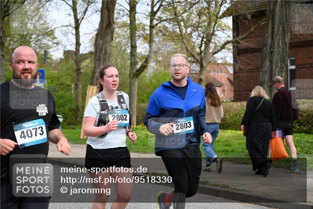 12.04.2026 - 45. Internationalen Wilhelmsburger Insellauf J. Mangold http://msf.ph/oto/9518330 12.04.2026 13:23:31 Ziel 3498, 3478, 4176, 5505, 3471, 3814, 2716, 3730, 3353, 2766, 5622, 5622, 3739, 5209, 5212, 2802, 2803, 3258, 3259, 4073, 4292, 4517, 3872, 5017, 3871, 5632, 4365, 3267, 2562 meine-sportfotos.de