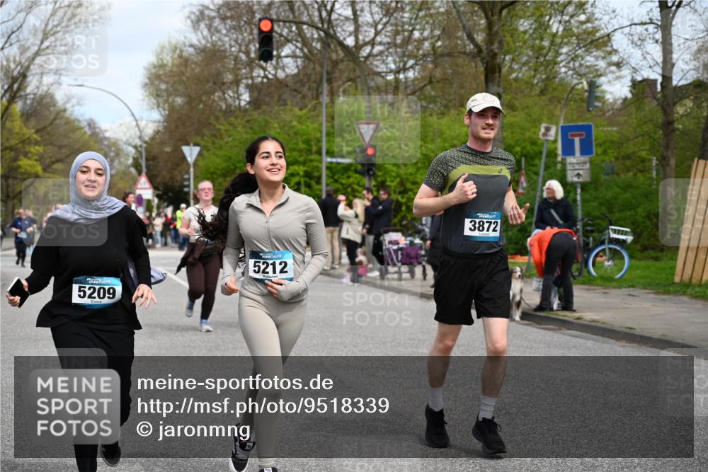 12.04.2026 - 45. Internationalen Wilhelmsburger Insellauf J. Mangold http://msf.ph/oto/9518339 12.04.2026 13:23:33 Ziel 3478, 4176, 5505, 3471, 3814, 2716, 3730, 3353, 2766, 5622, 3739, 5209, 5212, 2802, 2803, 3258, 3259, 4073, 4292, 4517, 4517, 3872, 5017, 3871, 5632, 4365, 3267, 2562, 5356, 5355 meine-sportfotos.de