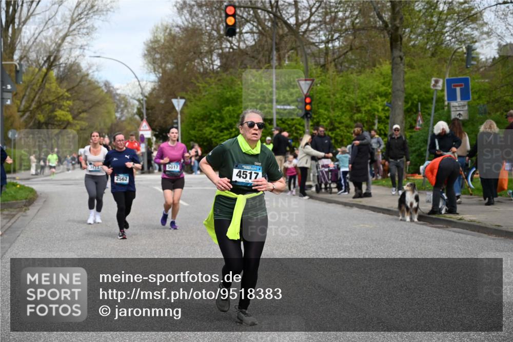 12.04.2026 - 45. Internationalen Wilhelmsburger Insellauf J. Mangold http://msf.ph/oto/9518383 12.04.2026 13:23:41 Ziel 3814, 2716, 3730, 3353, 2766, 5622, 3739, 5209, 5212, 2802, 2803, 3258, 3259, 4073, 4292, 4517, 3872, 5017, 3871, 3871, 5632, 4365, 3267, 2562, 5356, 5355 meine-sportfotos.de
