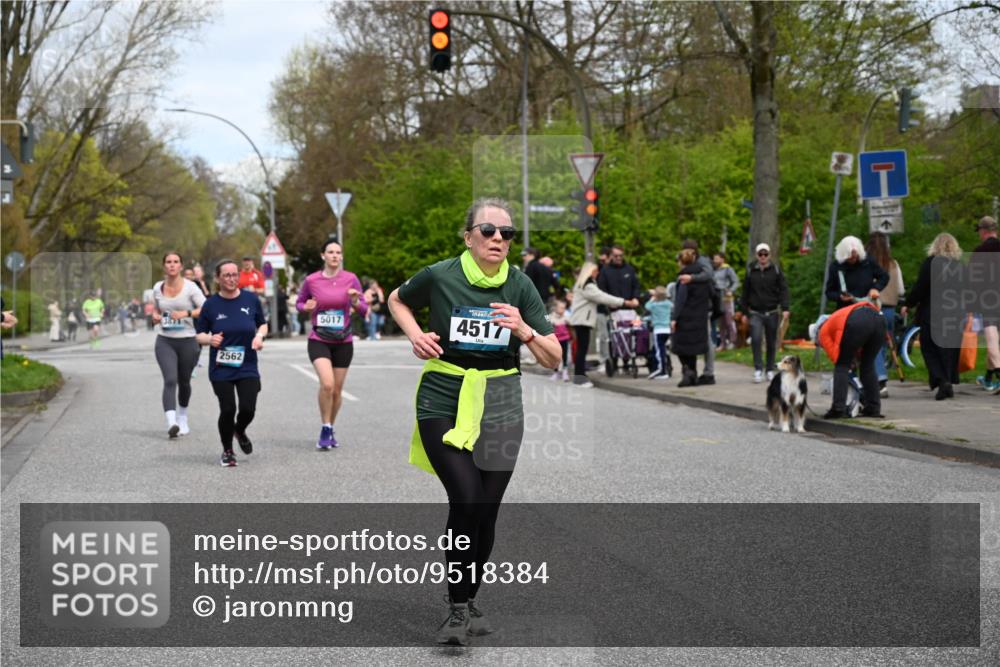 12.04.2026 - 45. Internationalen Wilhelmsburger Insellauf J. Mangold http://msf.ph/oto/9518384 12.04.2026 13:23:41 Ziel 3814, 2716, 3730, 3353, 2766, 5622, 3739, 5209, 5212, 2802, 2803, 3258, 3259, 4073, 4292, 4517, 3872, 5017, 3871, 3871, 5632, 4365, 3267, 2562, 5356, 5355 meine-sportfotos.de