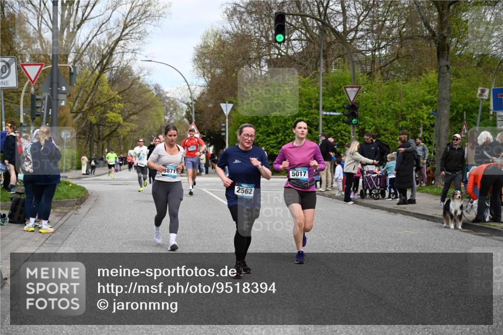 12.04.2026 - 45. Internationalen Wilhelmsburger Insellauf J. Mangold http://msf.ph/oto/9518394 12.04.2026 13:23:43 Ziel 2716, 3730, 3353, 2766, 5622, 3739, 5209, 5212, 2802, 2803, 3258, 3259, 4073, 4292, 4517, 3872, 5017, 3871, 5632, 4365, 3267, 2562, 4365, 3267, 2562, 5356, 5355, 4567 meine-sportfotos.de