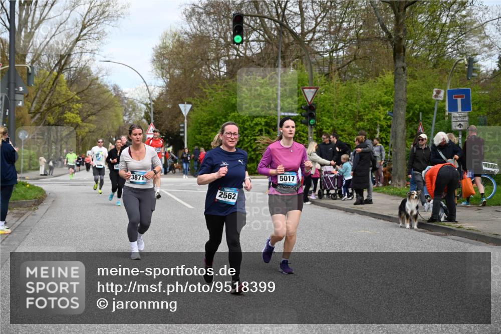 12.04.2026 - 45. Internationalen Wilhelmsburger Insellauf J. Mangold http://msf.ph/oto/9518399 12.04.2026 13:23:43 Ziel 2716, 3730, 3353, 2766, 5622, 3739, 5209, 5212, 2802, 2803, 3258, 3259, 4073, 4292, 4517, 3872, 5017, 3871, 5632, 4365, 3267, 2562, 4365, 3267, 2562, 5356, 5355, 4567 meine-sportfotos.de
