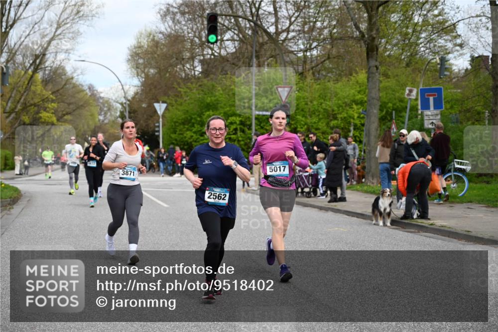 12.04.2026 - 45. Internationalen Wilhelmsburger Insellauf J. Mangold http://msf.ph/oto/9518402 12.04.2026 13:23:43 Ziel 2716, 3730, 3353, 2766, 5622, 3739, 5209, 5212, 2802, 2803, 3258, 3259, 4073, 4292, 4517, 3872, 5017, 3871, 5632, 4365, 3267, 2562, 4365, 3267, 2562, 5356, 5355, 4567 meine-sportfotos.de