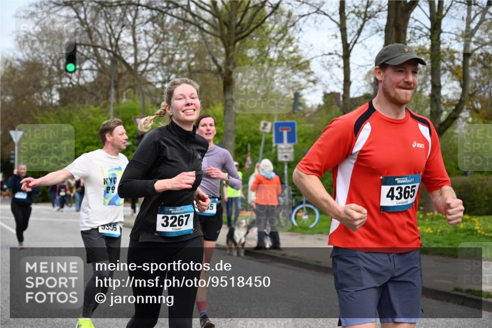 12.04.2026 - 45. Internationalen Wilhelmsburger Insellauf J. Mangold http://msf.ph/oto/9518450 12.04.2026 13:23:52 Ziel 2766, 5622, 3739, 5209, 5212, 2802, 2803, 3258, 3259, 4073, 4292, 4517, 3872, 5017, 3871, 5632, 4365, 3267, 2562, 5356, 5355, 4567, 2145 meine-sportfotos.de