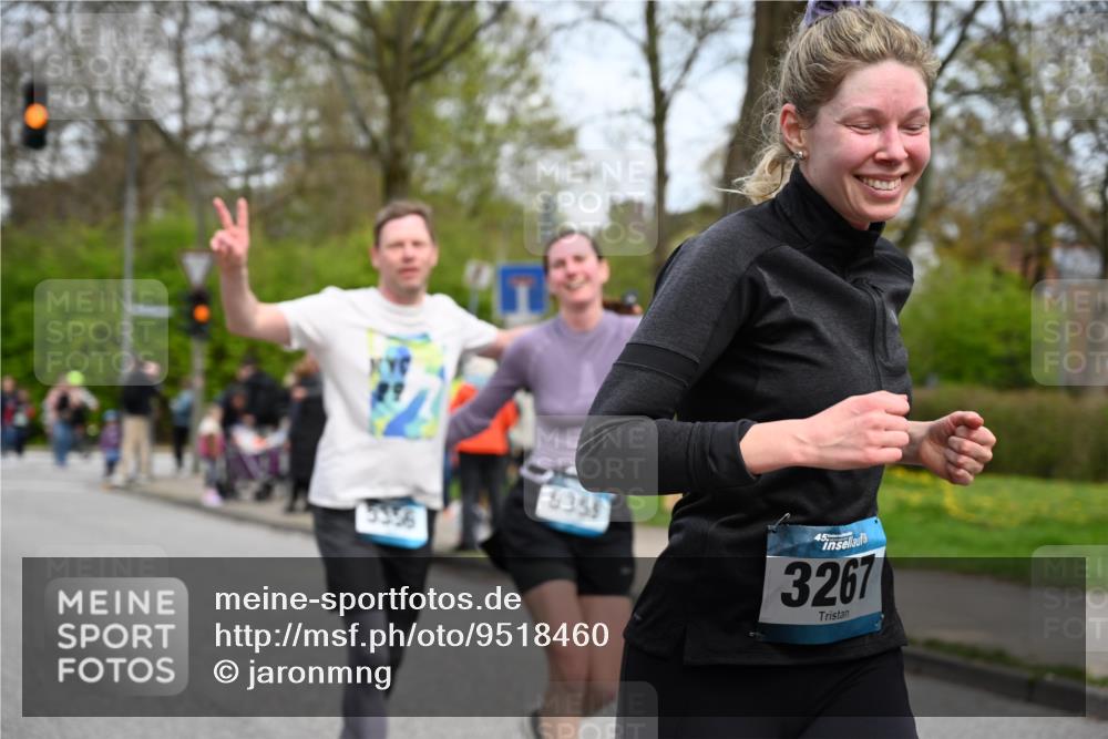 12.04.2026 - 45. Internationalen Wilhelmsburger Insellauf J. Mangold http://msf.ph/oto/9518460 12.04.2026 13:23:52 Ziel 2766, 5622, 3739, 5209, 5212, 2802, 2803, 3258, 3259, 4073, 4292, 4517, 3872, 5017, 3871, 5632, 4365, 3267, 2562, 5356, 5355, 4567, 2145 meine-sportfotos.de