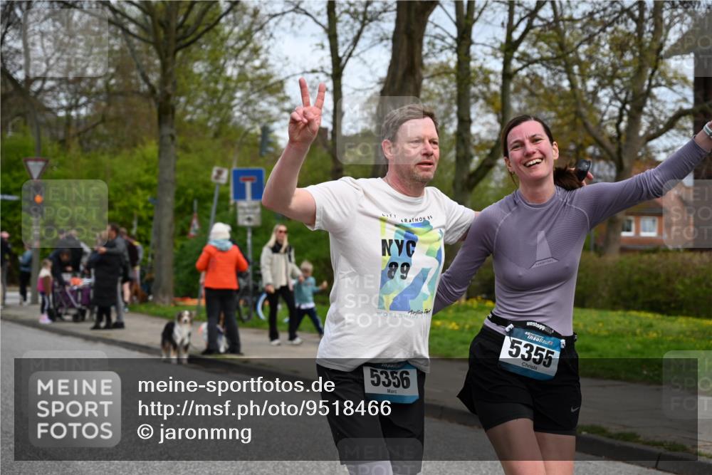 12.04.2026 - 45. Internationalen Wilhelmsburger Insellauf J. Mangold http://msf.ph/oto/9518466 12.04.2026 13:23:53 Ziel 2766, 5622, 3739, 5209, 5212, 2802, 2803, 3258, 3259, 4073, 4292, 4517, 3872, 5017, 3871, 3871, 5632, 4365, 3267, 2562, 5356, 5355, 4567, 2145 meine-sportfotos.de