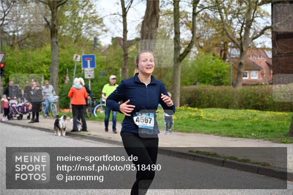 12.04.2026 - 45. Internationalen Wilhelmsburger Insellauf J. Mangold http://msf.ph/oto/9518490 12.04.2026 13:23:57 Ziel 3739, 5209, 5212, 2802, 2803, 3258, 3259, 4073, 4292, 4517, 3872, 5017, 3871, 5632, 4365, 3267, 2562, 5356, 5355, 5356, 5355, 4567, 2145, 3936 meine-sportfotos.de