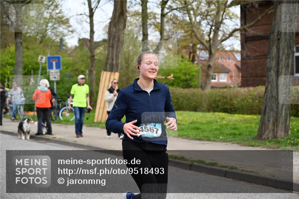 12.04.2026 - 45. Internationalen Wilhelmsburger Insellauf J. Mangold http://msf.ph/oto/9518493 12.04.2026 13:23:57 Ziel 3739, 5209, 5212, 2802, 2803, 3258, 3259, 4073, 4292, 4517, 3872, 5017, 3871, 5632, 4365, 3267, 2562, 5356, 5355, 5356, 5355, 4567, 2145, 3936 meine-sportfotos.de