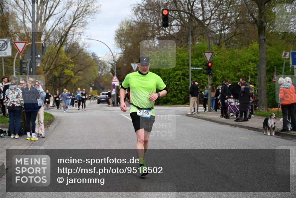 12.04.2026 - 45. Internationalen Wilhelmsburger Insellauf J. Mangold http://msf.ph/oto/9518502 12.04.2026 13:24:02 Ziel 2802, 2803, 3258, 3259, 4073, 4292, 4517, 3872, 5017, 3871, 5632, 4365, 3267, 2562, 5356, 5355, 4567, 2145, 3936, 4908, 4016, 2111, 2112, 2290 meine-sportfotos.de