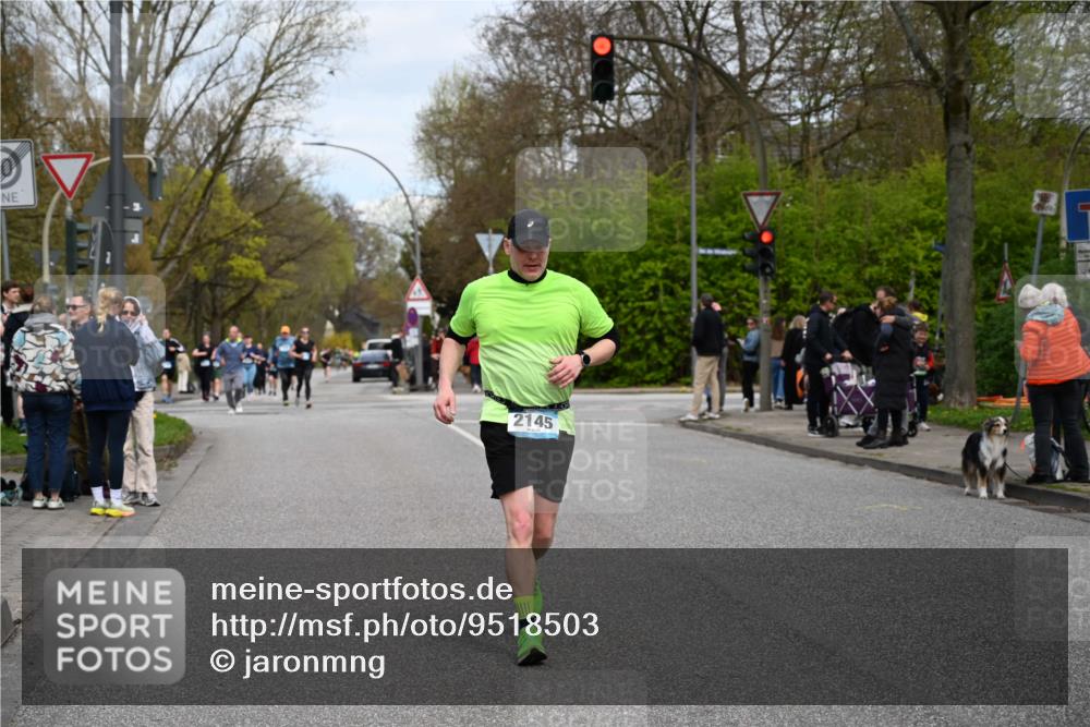 12.04.2026 - 45. Internationalen Wilhelmsburger Insellauf J. Mangold http://msf.ph/oto/9518503 12.04.2026 13:24:02 Ziel 2802, 2803, 3258, 3259, 4073, 4292, 4517, 3872, 5017, 3871, 5632, 4365, 3267, 2562, 5356, 5355, 4567, 2145, 3936, 4908, 4016, 2111, 2112, 2290 meine-sportfotos.de